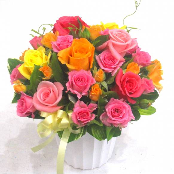 《Flower arrangement》Feminine Roseスプリングギフトフラワー特集（宅配）