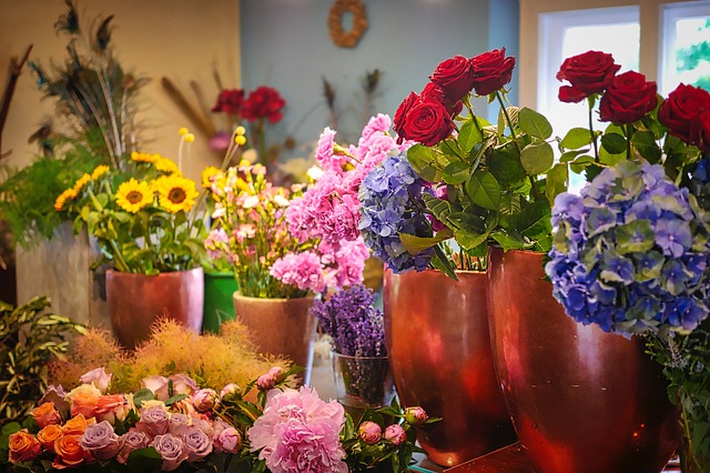 お花の水揚げの方法～できるだけ長くお花を楽しむために～