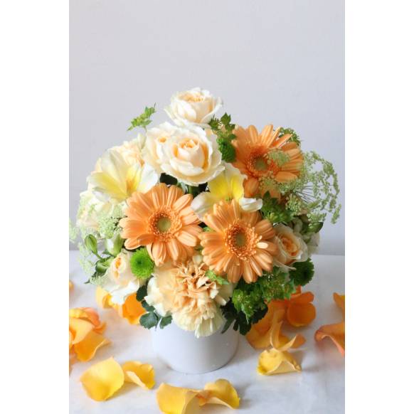 お取り寄せ オリジナルフラワー アプリコットのアレンジメント｜花