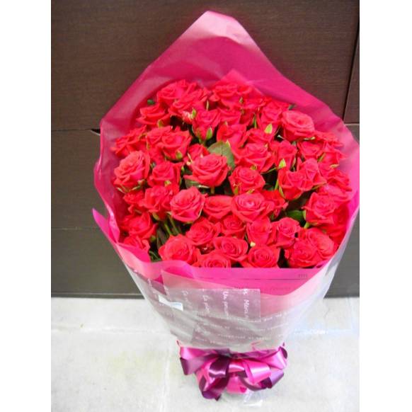 9000091【一般カテゴリー】赤バラ50本の花束