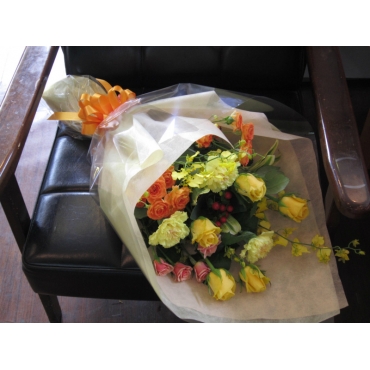 一般カテゴリー,プロにお任せ花束（イエローオレンジ系）,ディーブリューテ