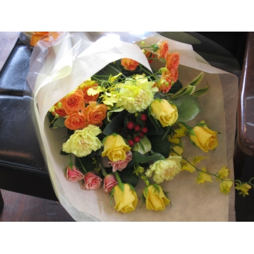 一般カテゴリー,プロにお任せ花束（イエローオレンジ系）,ディーブリューテ