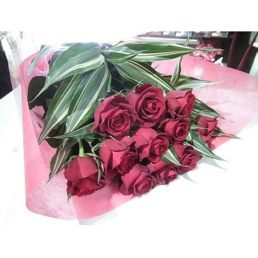 プロポーズに11本の赤いバラの花束 インターネット花キューピット フラワーギフト 手渡し