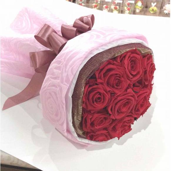一般カテゴリー,プリザーブドフラワー　プロポーズにプリザーブドフラワーの赤いバラ１２本の花束　ケース付き,はなせん