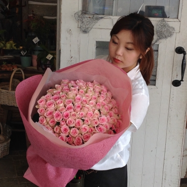 一般カテゴリー,【ブーケ】ピンクバラ108本のブーケ,本郷台花う