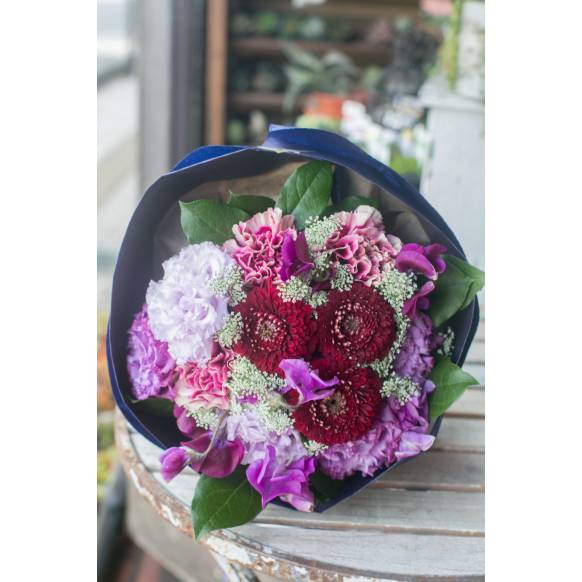 デザイナーおまかせ花束5Lサイズ～シックな感じ～一般カテゴリー