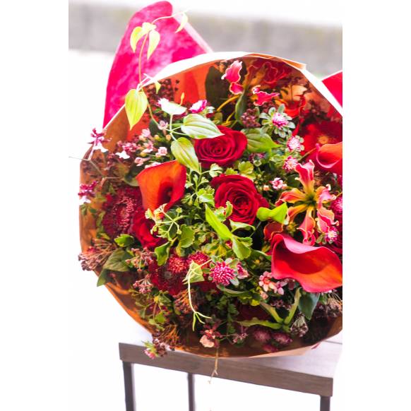 一般カテゴリー,デザイナーおまかせ季節の旬な花束LLサイズ～シックな感じ～,フローリストせきど