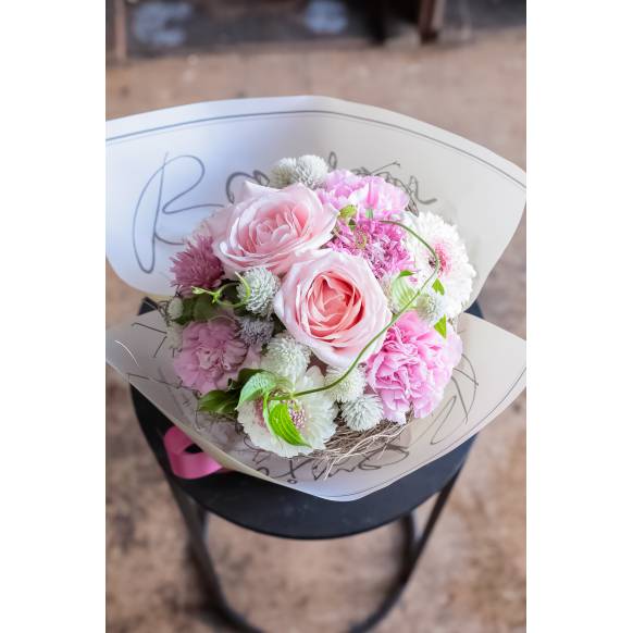 一般カテゴリー,ラッピング外さず花瓶要らず！そのまま飾れる花束・ナチュールMサイズ～可愛い感じでおまかせ～,フローリストせきど