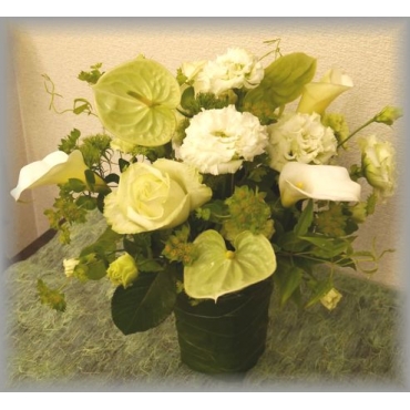 お取り寄せ オリジナルフラワー ラウンドアレンジメント（グリーン