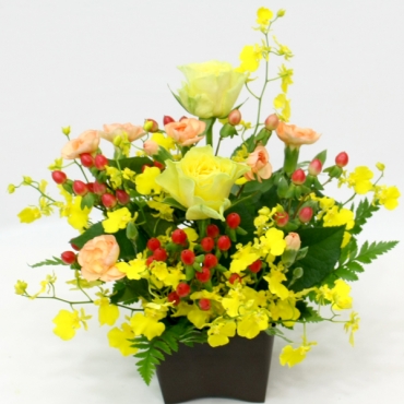 お取り寄せ オリジナルフラワー 黄色いバラとオンシジュームの