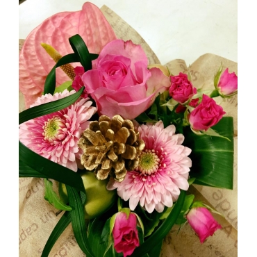 ピンク系おまかせアレンジメント インターネット花キューピット フラワーギフト 手渡し