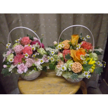 ホワイトバスケットのおまかせアレンジメント インターネット花キューピット フラワーギフト 手渡し ホワイトバスケットのおまかせアレンジメント インターネット花キューピット フラワーギフト 手渡し