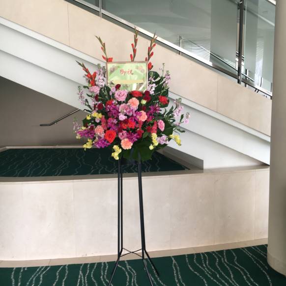 季節のお花のミニブーケ