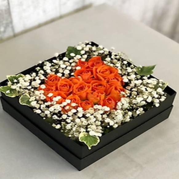 一般カテゴリー,オレンジハートのアレンジメント＊ボックスフラワー,フローリストさくら本店