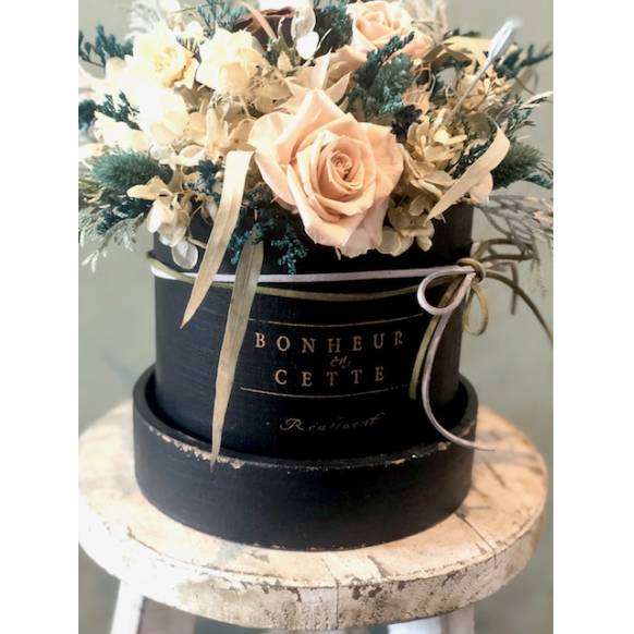 アンティーク風 ハットボックス フラワー アレンジメント アンティーク風 ハットボックス フラワー アレンジメント