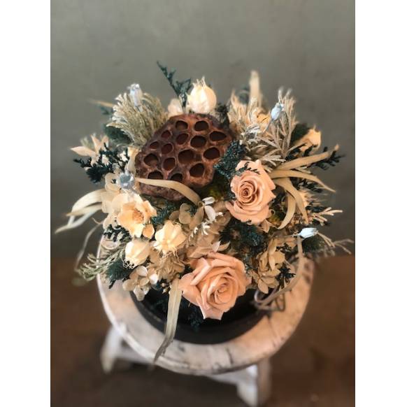 アンティーク風 ハットボックス フラワー アレンジメント アンティーク風 ハットボックス フラワー アレンジメント