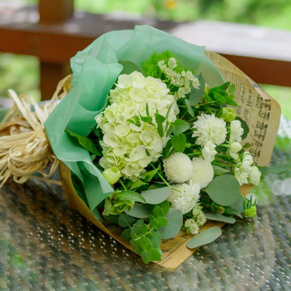 お取り寄せ オリジナルフラワー ナチュラルブーケ（White&Green）｜花