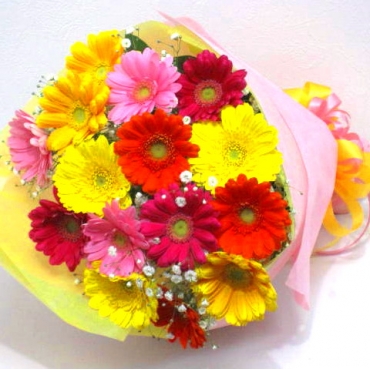 ガーベラ5色ｍｉｘとかすみ草の花束 インターネット花キューピット お取り寄せフラワーギフト