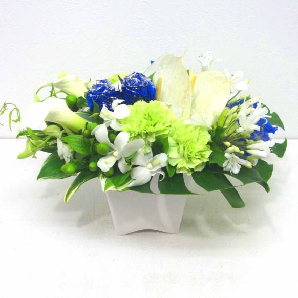 《Flower arrangement》Lush Blueスプリングギフトフラワー特集（宅配）