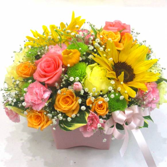 《Flower arrangement》Pretty peach Sunflower父の日特集(宅配)