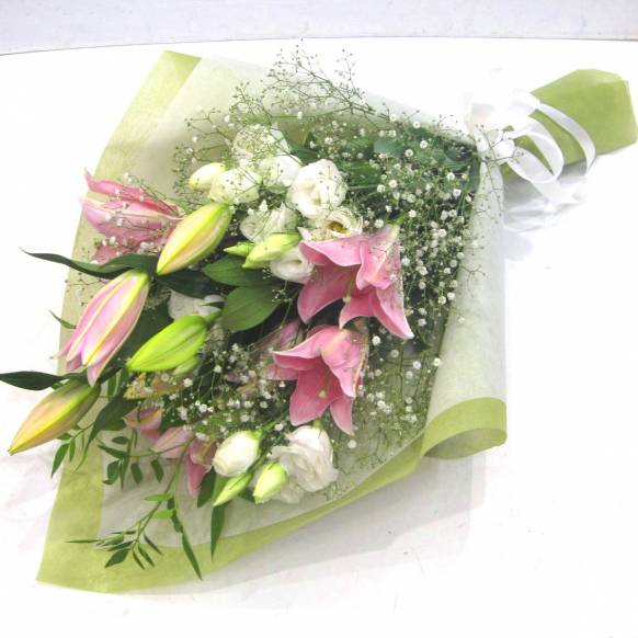 9021841【一般カテゴリー】《Funal Bouquet》Heart Lily