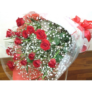 通年 レッド 赤バラとカスミソウの花束 インターネット花キューピット フラワーギフト 手渡し