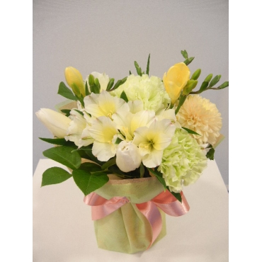 一般カテゴリー,スタンディングブーケ ナチュラルピーチ,平田花園