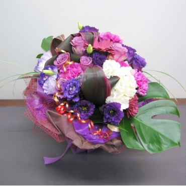 少し大きめのパープルブーケ｜花キューピット・ フラワーギフト