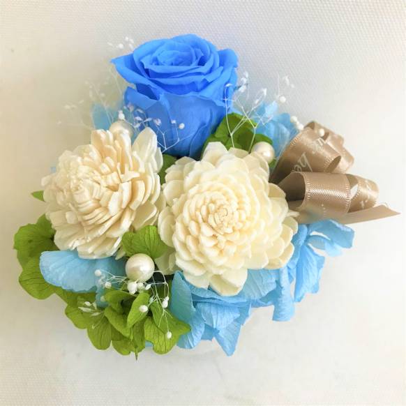 青いバラのプリザーブドフラワー白陶器　クリアケース付き一般カテゴリー