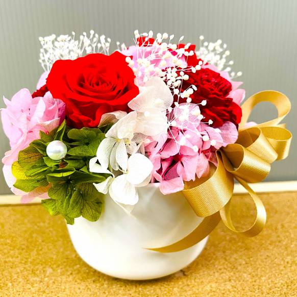 一般カテゴリー,赤バラのボリュームのあるプリザーブドフラワー　クリアケース付き　白陶器,ポピー