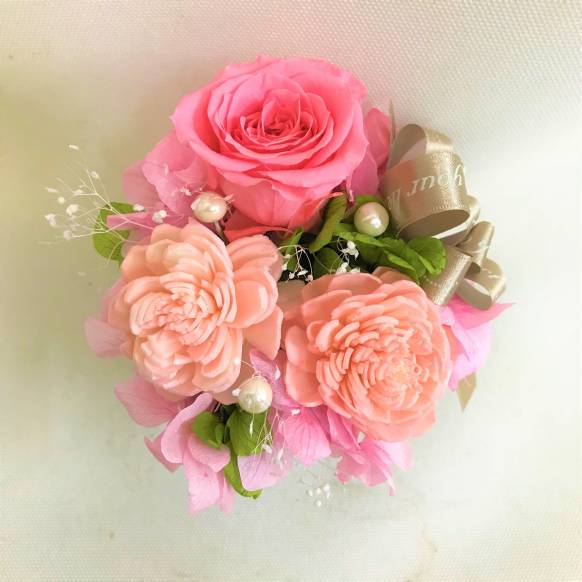 一般カテゴリー,ピンクバラのプリザーブドフラワー白陶器 クリアケース付き,ポピー