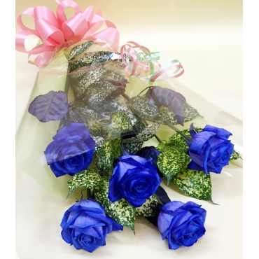 青いバラ…「ブルーローズ」【５本】の花束、BOX入り｜インターネット花 