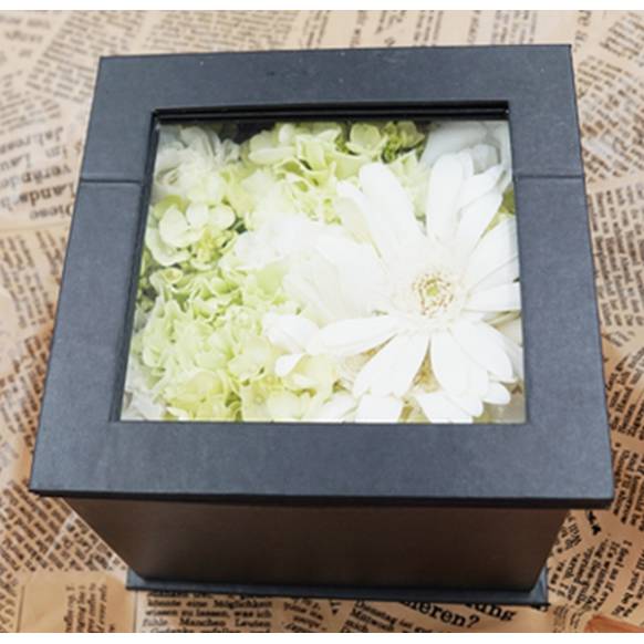青いバラ…「ブルーローズ」【５本】の花束、BOX入り