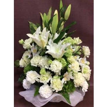 9000071【一般カテゴリー】白ゆりのアレンジメント